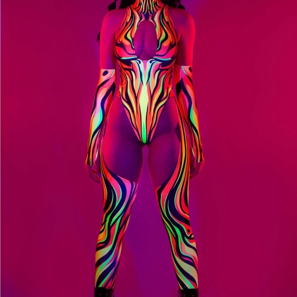 Magmatic Cut-Out Catsuit - Picture 4 of 9